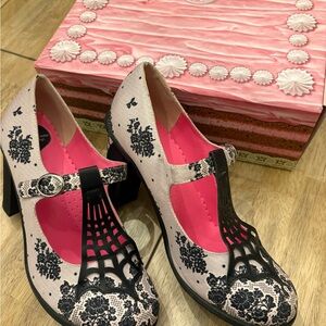 Elegant Black Spider Web and Cream Women's Shoes